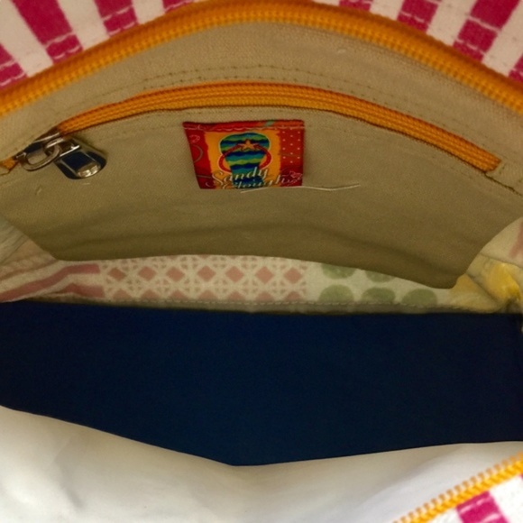 Flip Flop Shore Medium Tote - Picture 8 of 8